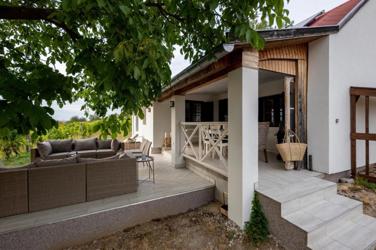 D.Five Vineyard & Retreat Koroeshegy Villa Exteriör bild